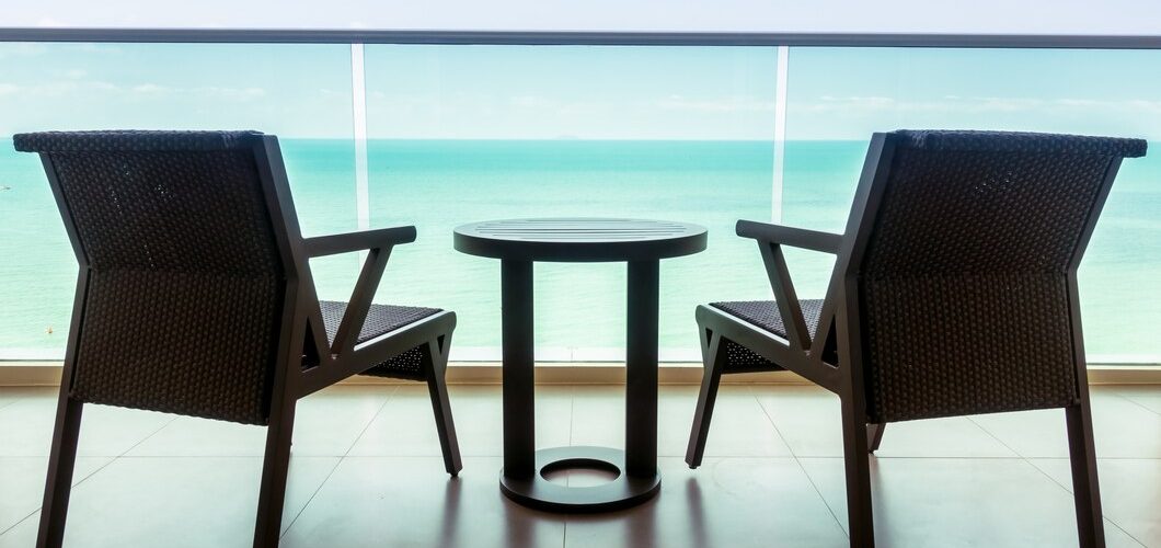 Jak wybrać idealny apartament z widokiem na morze dla Twojego urlopu?